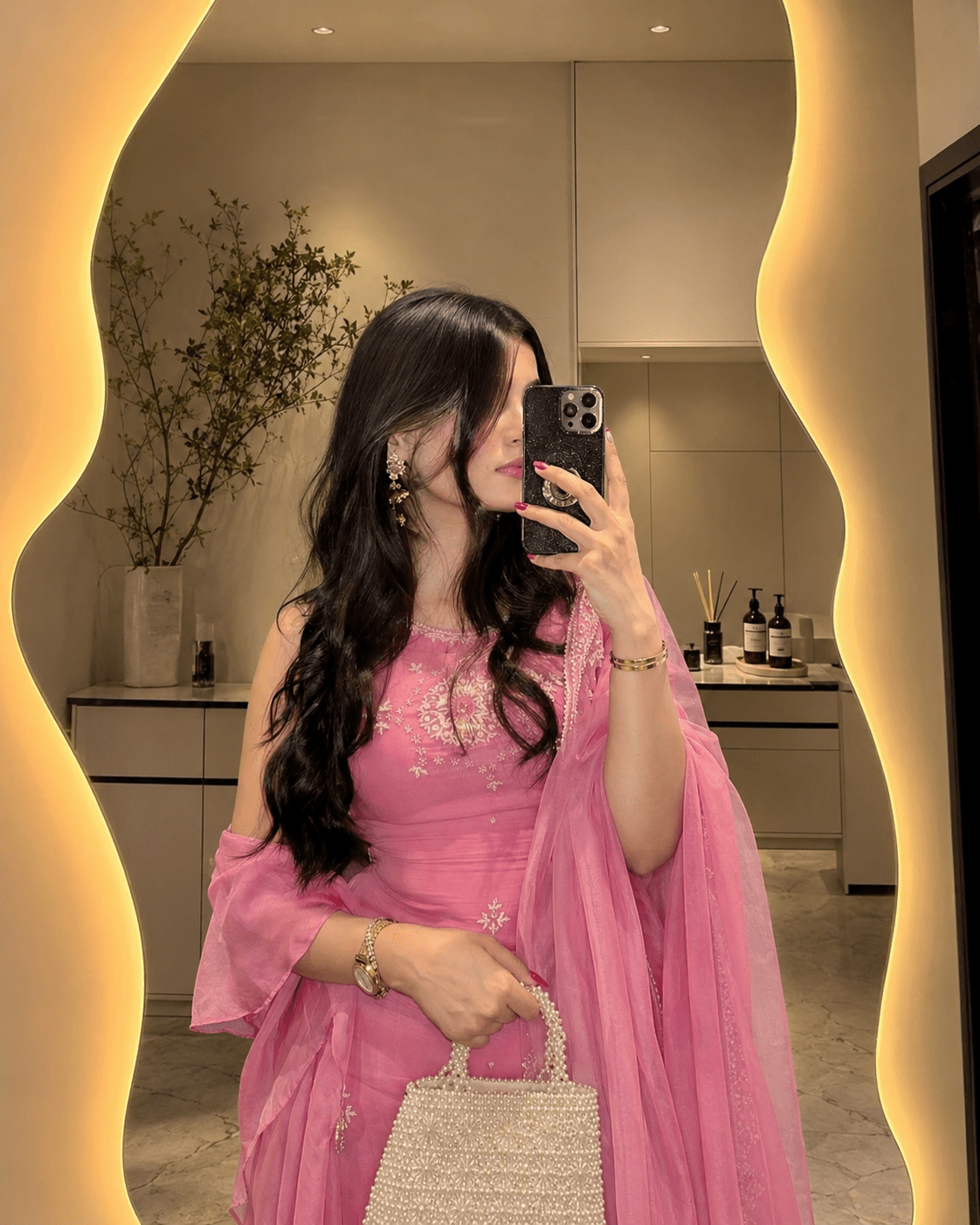 Trending Asthetic Mirror Selfie Photo Prompt ( Boys,Girls) – Prompt 3