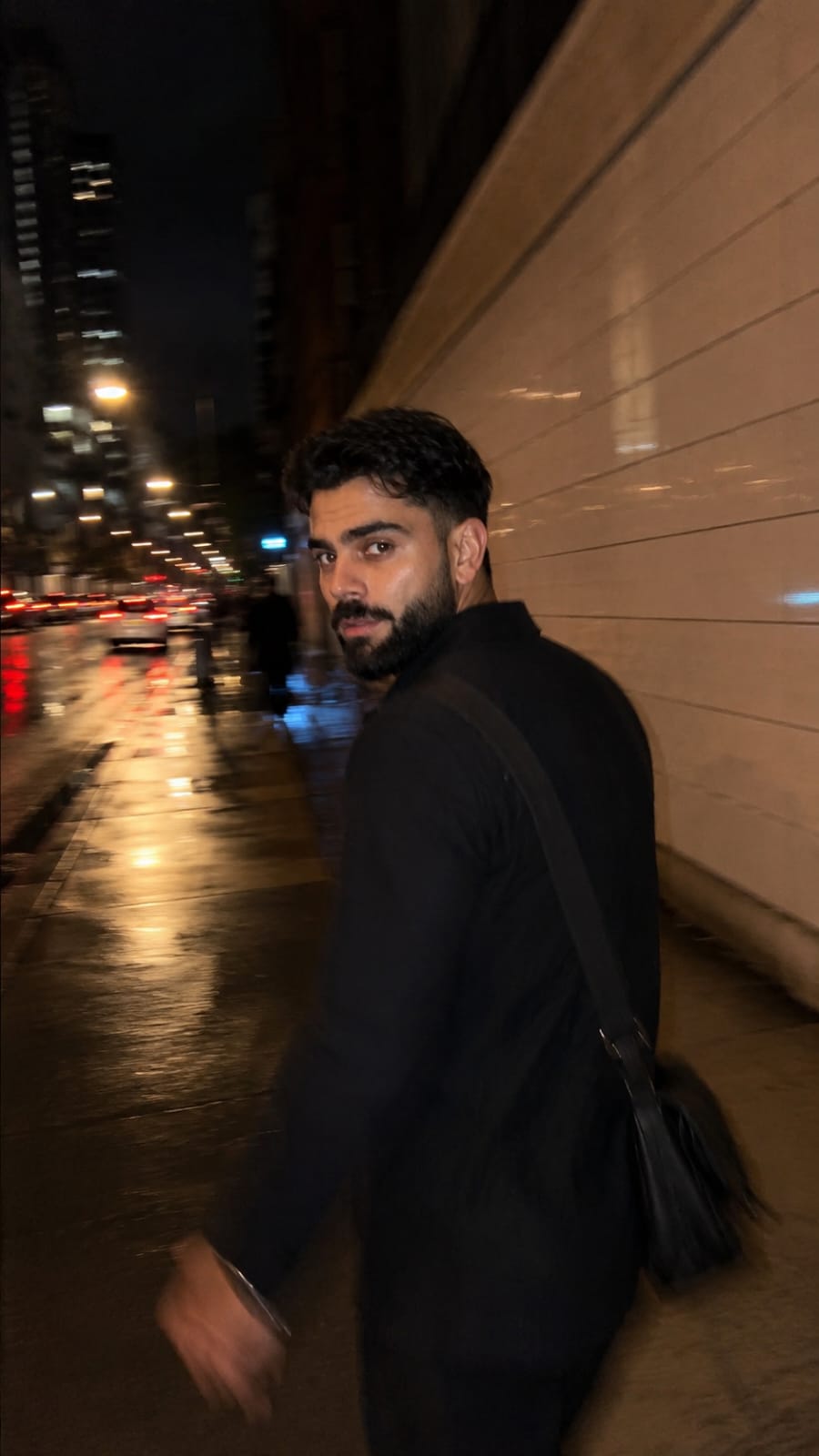Aesthetic Night Street Photo Prompt – Prompt 2