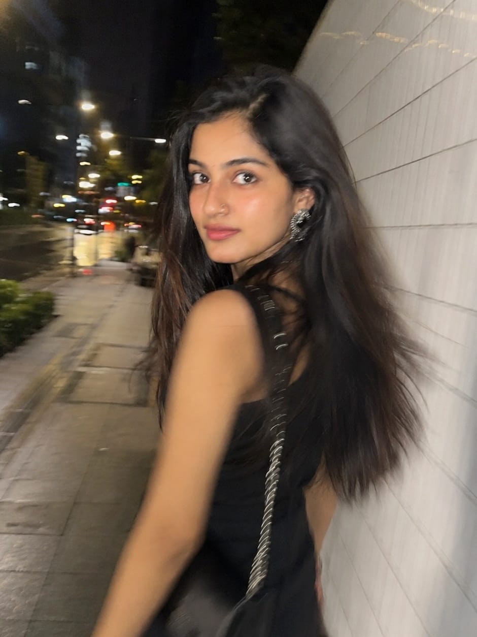 Aesthetic Night Street Photo Prompt – Prompt 3