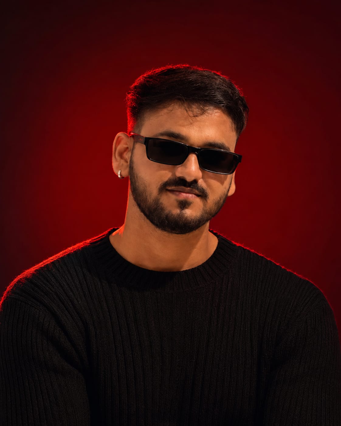 Luxury Red Background AI Portrait Prompt – Prompt 2